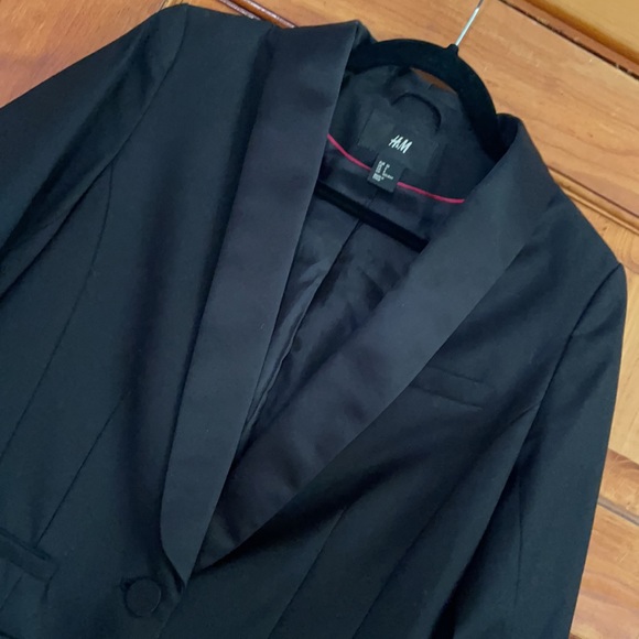 H&M Tuxedo Blazer - Picture 2 of 4
